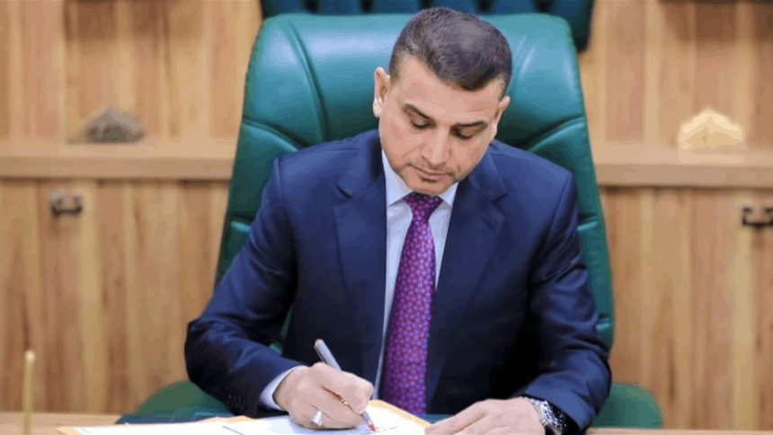 مجلس محافظة ذي قار يصوت بالموافقة على استقالة المحافظ مرتضى الإبراهيمي