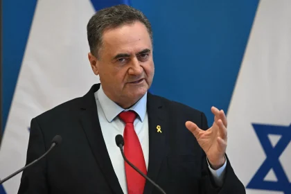 وزير الدفاع الإسرائيلي: لن نسمح بأي تهديد إيراني ولن ننسحب من جبل الشيخ
