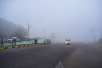 الانواء الجوية: أمطار وثلوج وتصاعد للضباب بدءاً من الغد