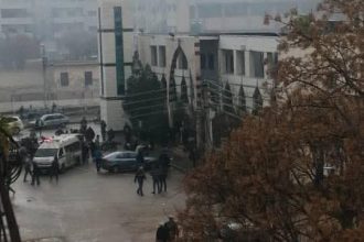 سوريا.. انفجار داخل مسجد الإمام علي (ع) في حمص