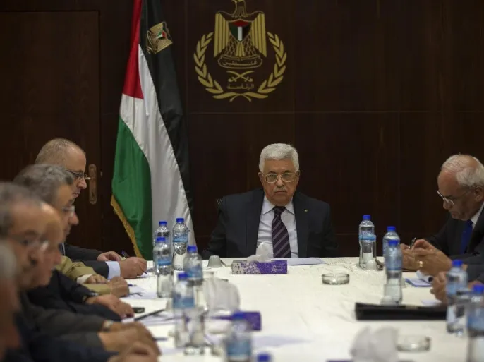 أكسيوس: الولايات المتحدة تدفع لإصلاح السلطة الفلسطينية وتحذر من انهيارها