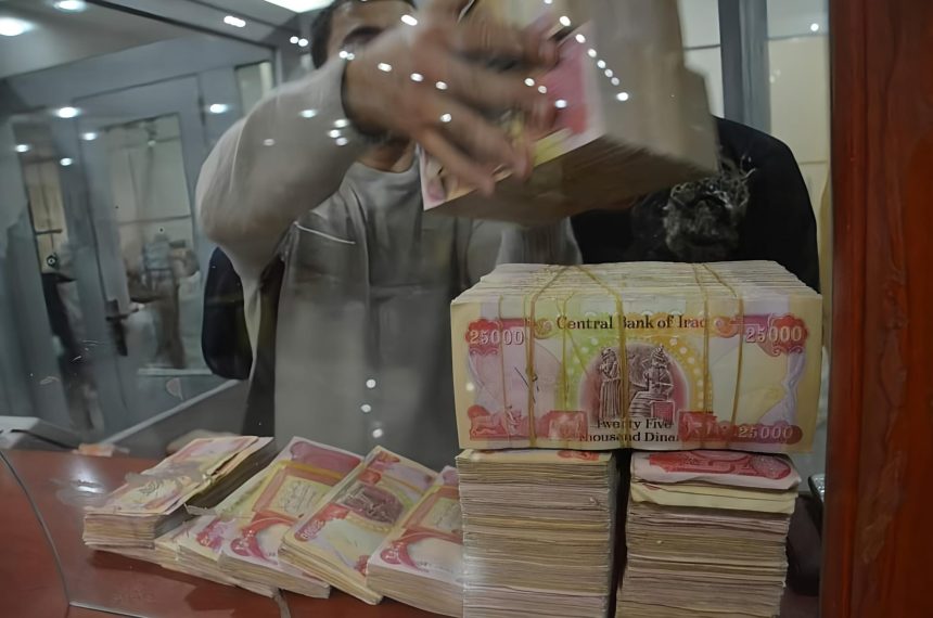 الحكومة تؤكد: الإيرادات الحالية تغطي الرواتب والمتطلبات الأساسية للدولة