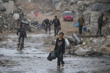 أمطار وموجة برد شديدة.. شيخ الأزهر يوجه نداءً عالمياً لإنقاذ سكان غزة