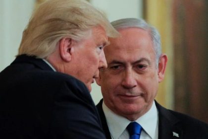 إذاعة عبرية: نتنياهو سيطلب من ترامب "الضوء الأخضر" لضرب إيران