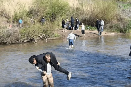 فاجعة على الحدود بين سوريا ولبنان.. غرق 11 بينهم أطفال