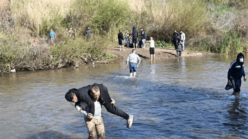 فاجعة على الحدود بين سوريا ولبنان.. غرق 11 بينهم أطفال
