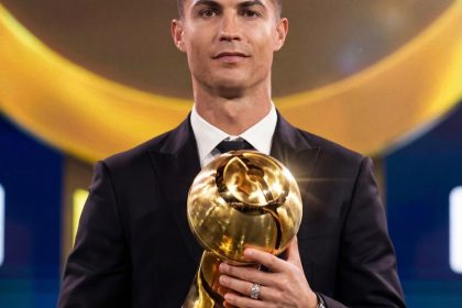 البرتغالي "كرستيانو رونالدو" يفوز بجائزة غلوب سوكر كأفضل لاعب في الشرق الأوسط