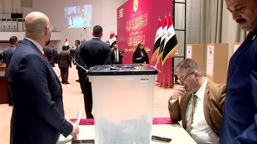 بدء عملية العدّ والفرز لانتخاب النائب الثاني رئيس مجلس النواب