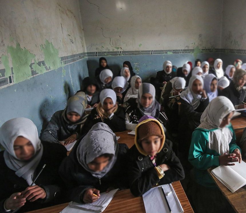 ميسان تقرر بدء دوام المدارس في الـ9 صباحًا غدًا الاربعاء بسبب انخفاض درجات الحرارة