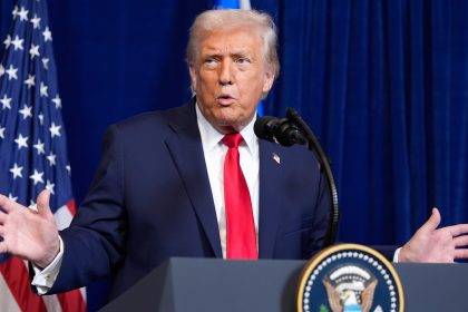 ترامب: إذا أطلقت إيران النار على المتظاهرين السلميين سنتدخل لإنقاذهم ⁧‫