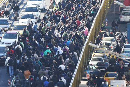 مسؤول أمريكي: القوات الأمريكية لم تتلق أي أوامر للتدخل لنجدة المتظاهرين في إيران