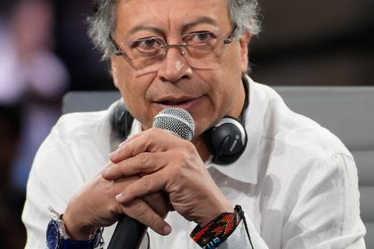 الرئيس الكولومبي: قصف كراكاس بفنزويلا إنذار إلى العالم أجمع