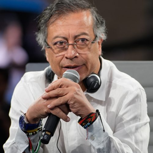 الرئيس الكولومبي: قصف كراكاس بفنزويلا إنذار إلى العالم أجمع