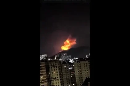 وسائل إعلام فنزويلية: منزل وزير الدفاع الفنزويلي تعرض للقصف ولا معلومات عن مصيره