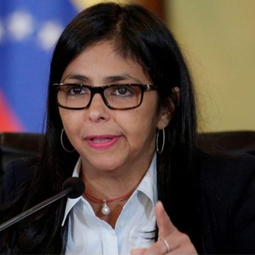 نائبة مادورو: مقتل عدد من المسؤولين والعسكريين والمدنيين خلال الهجوم الأمريكي