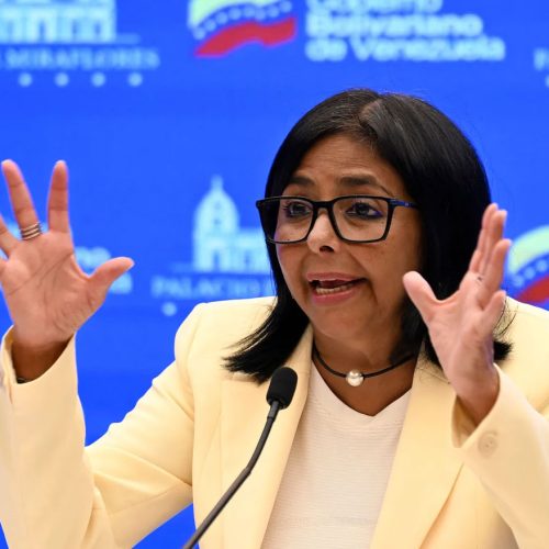 نائبة الرئيس الفنزويلي: جاهزون للدفاع عن بلادنا بكل قوة