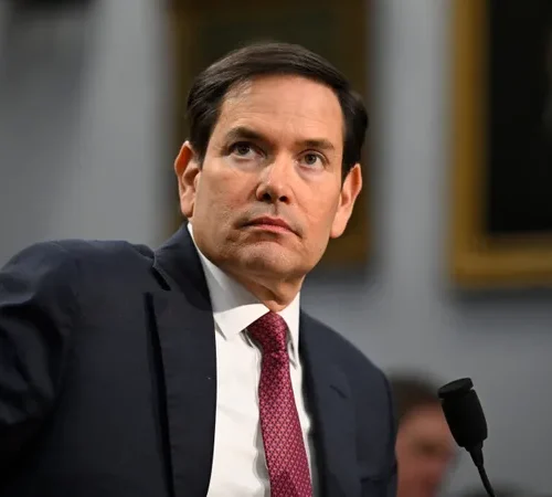 "بلومبيرغ": روبيو قد يقود فنزويلا بعد اختطاف مادورو