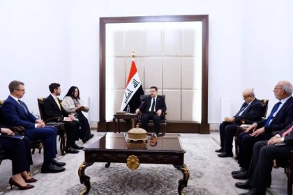 السوداني يبحث مع وفد شيفرون الأمريكية عمل الشركة وفرص التعاون بقطاعات النفط والطاقة