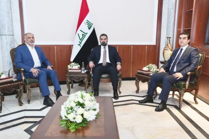 رئيس البرلمان الشيخ هيبت الحلبوسي ونائبيه يناقشون تهيئة جدول أعمال شهري يتضمَّن 8 جلسات