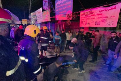 انقاذ 3 اشخاص من تحت ركام سقف ورشة لتصليح السيارات في منطقة الكاظمية