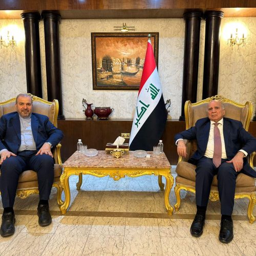 وزير الخارجية يتسلم رسالة من نظيره الإيراني