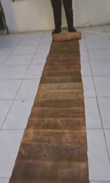 حاول تهريبها خارج البلاد.. اعتقال متهم بحوزته مخطوطات أثرية تعود لعصور قديمة في بابل