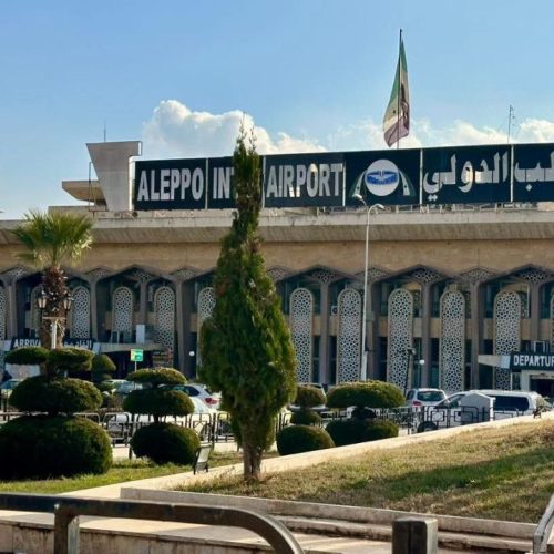 تمديد تعليق الرحلات الجوية في مطار حلب على خلفية التصعيد بالمدينة