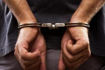 الداخلية: اعتقال متهم بالاعتداء على سائح أجنبي في بغداد