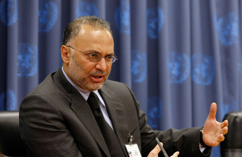 قرقاش يشيد بثبات الإمارات أمام تصعيد اليمن: حكمة قيادية رغم الأزمات