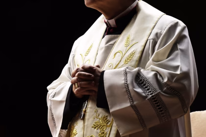 بابا الفاتيكان يندد باستخدام القوة لفرض الهيمنة على دول ذات سيادة