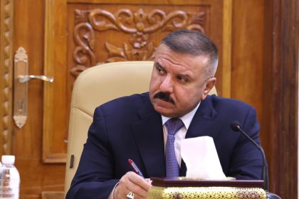 وزير الداخلية يلغي عقوبة "التوبيخ" بحق ضباط تجاوزوا سلسلة المراجع وقدموا طلبات ترقية للسوداني