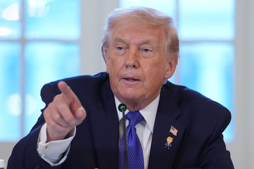 قيمته 4 مليارات دولار.. ترامب: تلقت الولايات المتحدة 30 مليون برميل من النفط الفنزويلي