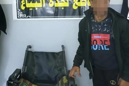 شرطة الكرخ تنهي خدعة “متسول العربة” في السيدية وتعتقل شخصاً ينتحل صفة "معاق"