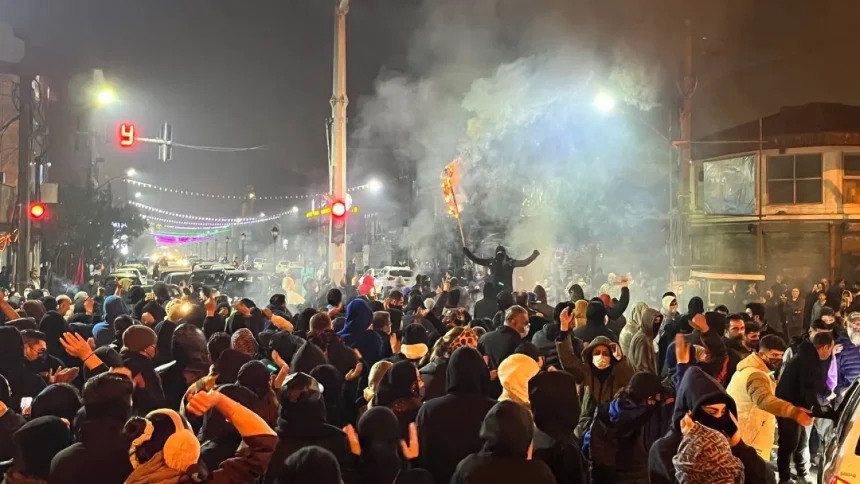 اعلام ايراني: ارتفاع حصيلة ضحايا رجال الأمن في الاحتجاجات الى 38 قتيلاً