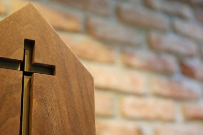 التربية تشرع بتدريس الديانة المسيحية في نينوى