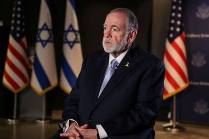 السفير الأمريكي في تل ابيب: إسرائيل والولايات المتحدة لا تستعدان لهجوم على إيران