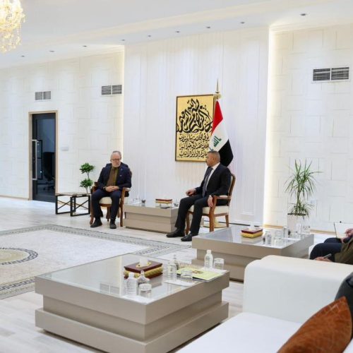 وزير الداخلية يبحث مع الاتحاد الأوروبي عملية حصر السلاح ويؤكد إقبال المواطنين على تسجيل أسلحتهم