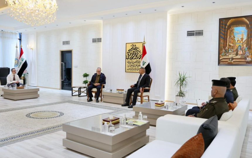 وزير الداخلية يبحث مع الاتحاد الأوروبي عملية حصر السلاح ويؤكد إقبال المواطنين على تسجيل أسلحتهم