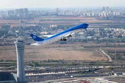 قلق إسرائيلي من إيران.. طائرة نتنياهو تغادر قاعدة نيفاتيم