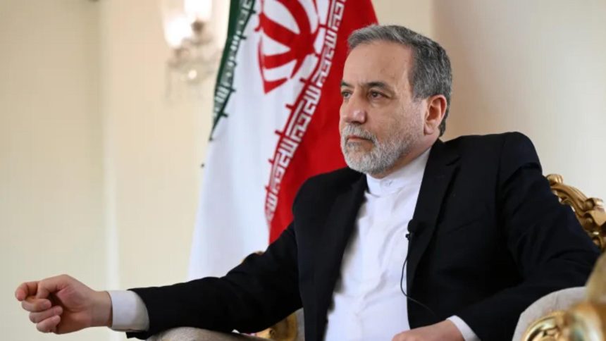 وزير الخارجية الإيراني: نسيطر على الوضع في البلاد بالكامل