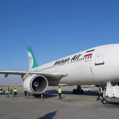 هيئة الطيران المدني الإيراني: الأجواء مفتوحة والخدمات متواصلة