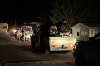 الجيش السوري يعلن البدء بمهاجمة مواقع "العمال الكردستاني" و"قسد" في دير حافر بحلب