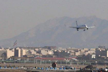 وكالة سلامة الطيران الأوروبية تحذر: "أجواء إيران خطرة"