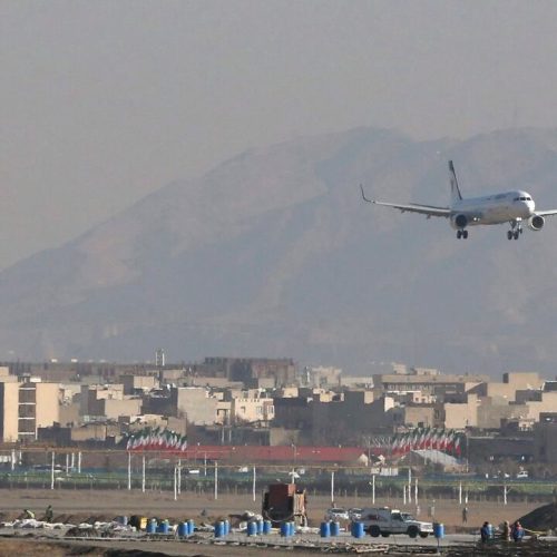 وكالة سلامة الطيران الأوروبية تحذر: "أجواء إيران خطرة"