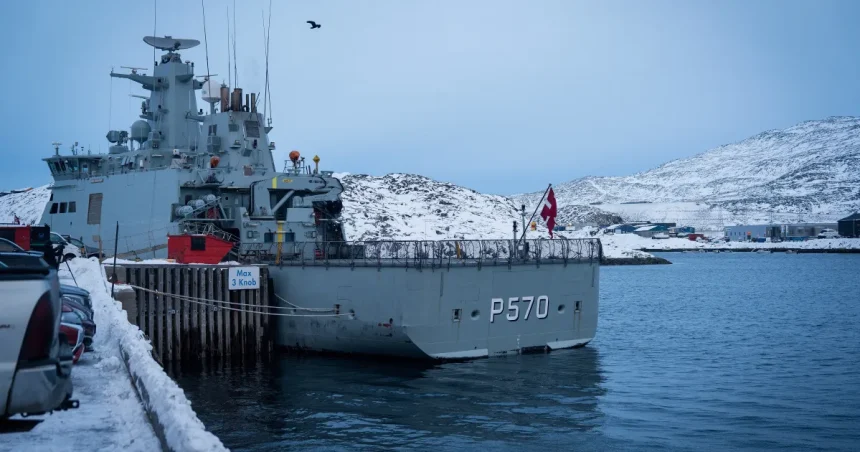 واشنطن تؤكد جديتها بشأن غرينلاند وأوروبا تعزز حضورها العسكري على أرض الجزيرة