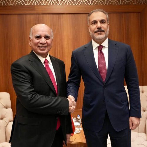 وزير الخارجية ونظيره التركي يبحثان التوترات بين واشنطن وطهران وانعكاساتها على أمن المنطقة