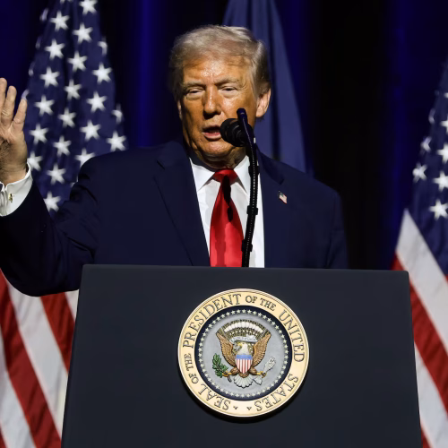 ترامب يعلن فرض رسوم بنسبة 10% على ثماني دول اوروبية على خلفية قضية غرينلاند