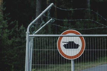 أوروبا قد تهدد بإغلاق القواعد الأمريكية رداً على تصريحات ترامب حول غرينلاند