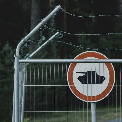 أوروبا قد تهدد بإغلاق القواعد الأمريكية رداً على تصريحات ترامب حول غرينلاند