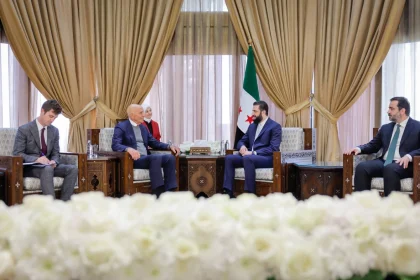 الشرع يؤكد لمبعوث ترامب على وحدة سوريا وسيادتها واهمية بناء دولة بمشاركة الجميع